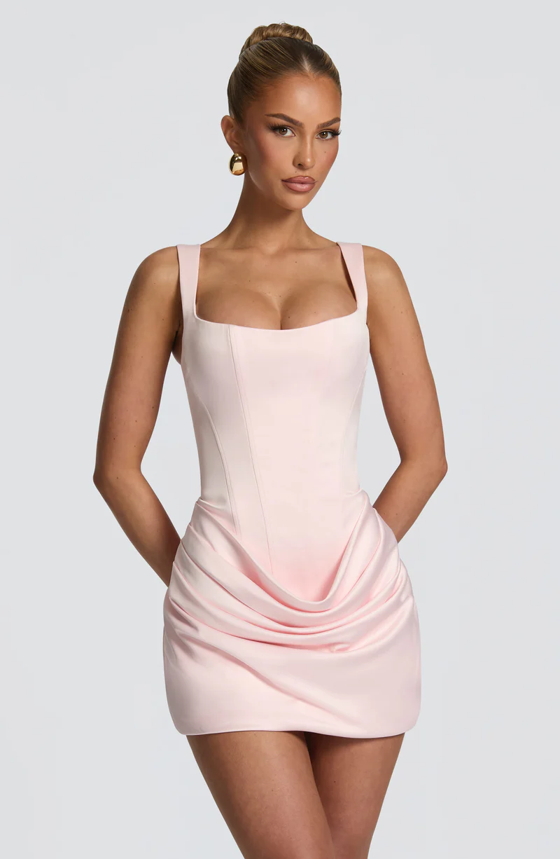 Mira™ – Mini Abito Drappeggiato con Scollo Quadrato